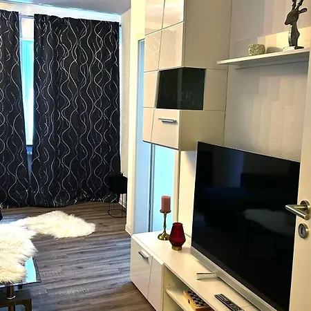 Moderne Weinberge 아파트 첼 안 데어 모젤